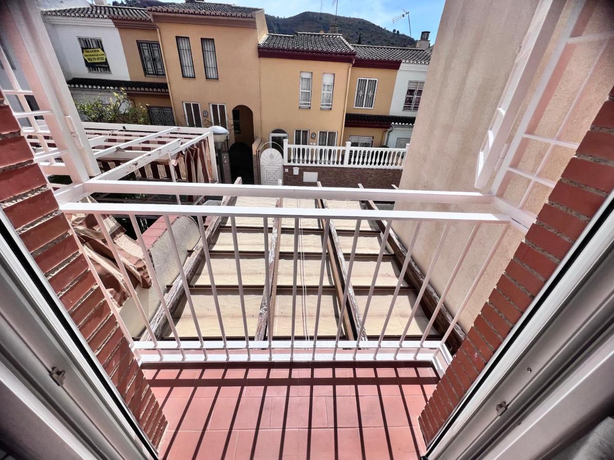Appartement Casa Ideal Familias Y Grupos Con Balcones Exterior Soleada Patios Cerca Alhambra, Sierra Nevada, Rio Genil, Lancha Del Genil, Parque Llano Y Reloj Del Sol Con Barbacoas, Campo De Futbol, Circuito Gimnasia à Grenade Extérieur photo