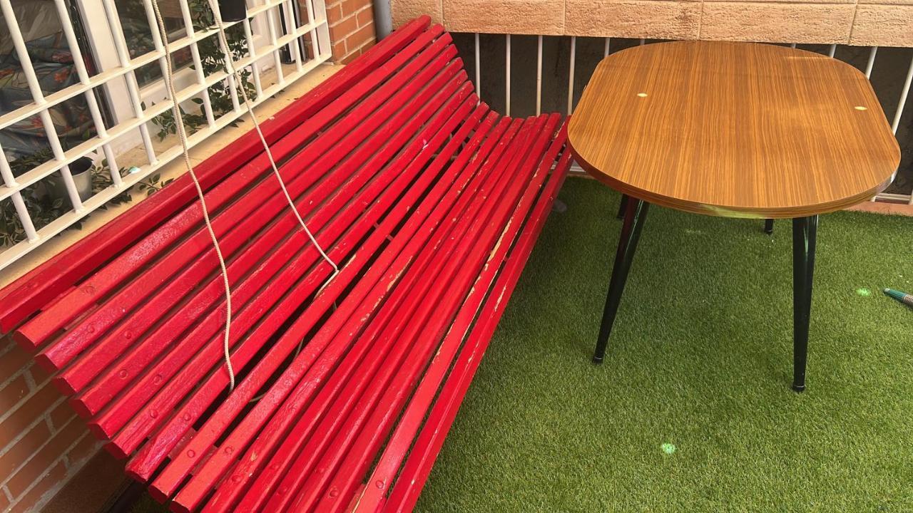 Appartement Casa Ideal Familias Y Grupos Con Balcones Exterior Soleada Patios Cerca Alhambra, Sierra Nevada, Rio Genil, Lancha Del Genil, Parque Llano Y Reloj Del Sol Con Barbacoas, Campo De Futbol, Circuito Gimnasia à Grenade Extérieur photo