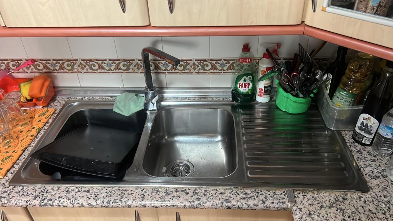 Appartement Casa Ideal Familias Y Grupos Con Balcones Exterior Soleada Patios Cerca Alhambra, Sierra Nevada, Rio Genil, Lancha Del Genil, Parque Llano Y Reloj Del Sol Con Barbacoas, Campo De Futbol, Circuito Gimnasia à Grenade Extérieur photo