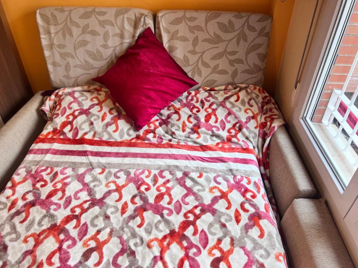 Appartement Casa Ideal Familias Y Grupos Con Balcones Exterior Soleada Patios Cerca Alhambra, Sierra Nevada, Rio Genil, Lancha Del Genil, Parque Llano Y Reloj Del Sol Con Barbacoas, Campo De Futbol, Circuito Gimnasia à Grenade Extérieur photo