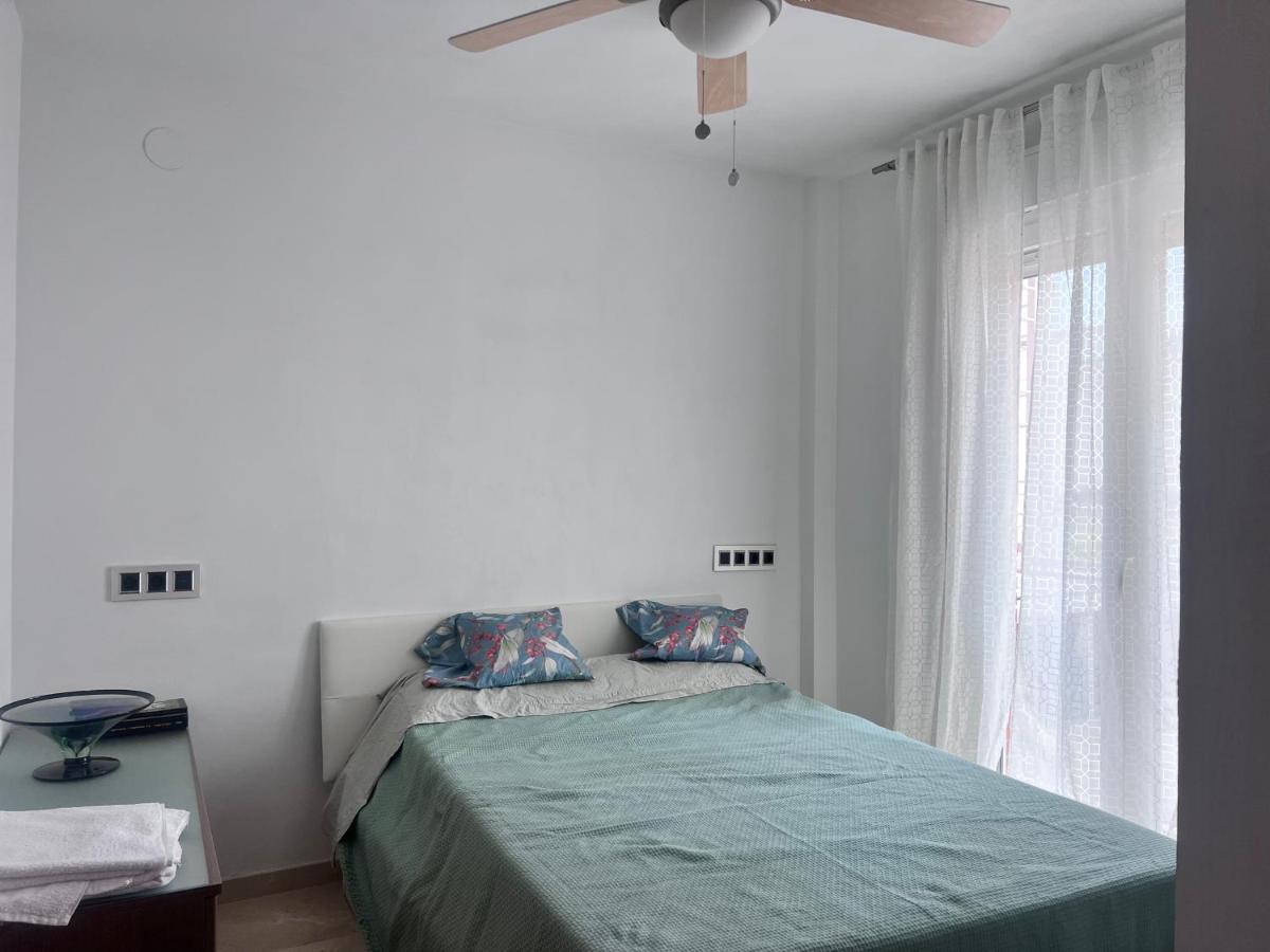 Appartement Casa Ideal Familias Y Grupos Con Balcones Exterior Soleada Patios Cerca Alhambra, Sierra Nevada, Rio Genil, Lancha Del Genil, Parque Llano Y Reloj Del Sol Con Barbacoas, Campo De Futbol, Circuito Gimnasia à Grenade Extérieur photo