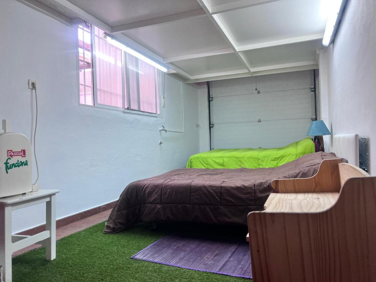 Appartement Casa Ideal Familias Y Grupos Con Balcones Exterior Soleada Patios Cerca Alhambra, Sierra Nevada, Rio Genil, Lancha Del Genil, Parque Llano Y Reloj Del Sol Con Barbacoas, Campo De Futbol, Circuito Gimnasia à Grenade Extérieur photo