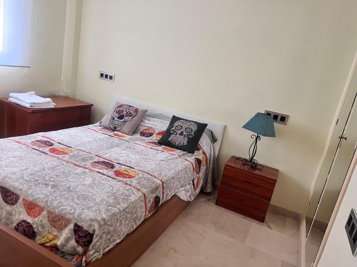 Appartement Casa Ideal Familias Y Grupos Con Balcones Exterior Soleada Patios Cerca Alhambra, Sierra Nevada, Rio Genil, Lancha Del Genil, Parque Llano Y Reloj Del Sol Con Barbacoas, Campo De Futbol, Circuito Gimnasia à Grenade Extérieur photo