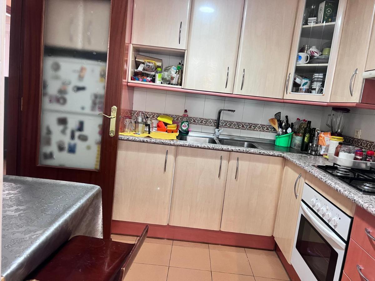 Appartement Casa Ideal Familias Y Grupos Con Balcones Exterior Soleada Patios Cerca Alhambra, Sierra Nevada, Rio Genil, Lancha Del Genil, Parque Llano Y Reloj Del Sol Con Barbacoas, Campo De Futbol, Circuito Gimnasia à Grenade Extérieur photo