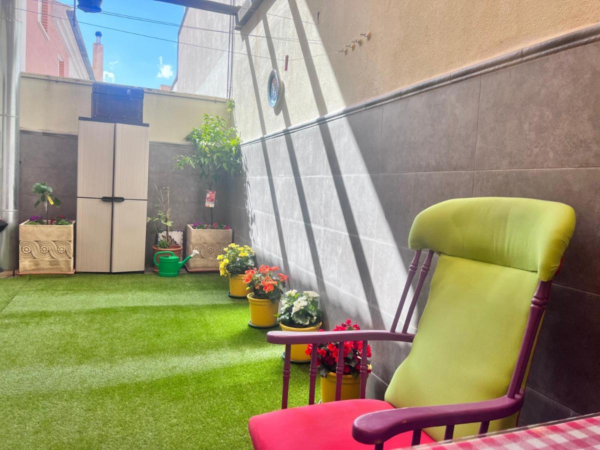 Appartement Casa Ideal Familias Y Grupos Con Balcones Exterior Soleada Patios Cerca Alhambra, Sierra Nevada, Rio Genil, Lancha Del Genil, Parque Llano Y Reloj Del Sol Con Barbacoas, Campo De Futbol, Circuito Gimnasia à Grenade Extérieur photo