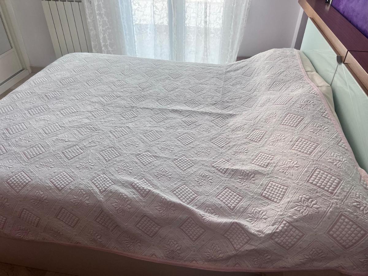 Appartement Casa Ideal Familias Y Grupos Con Balcones Exterior Soleada Patios Cerca Alhambra, Sierra Nevada, Rio Genil, Lancha Del Genil, Parque Llano Y Reloj Del Sol Con Barbacoas, Campo De Futbol, Circuito Gimnasia à Grenade Extérieur photo