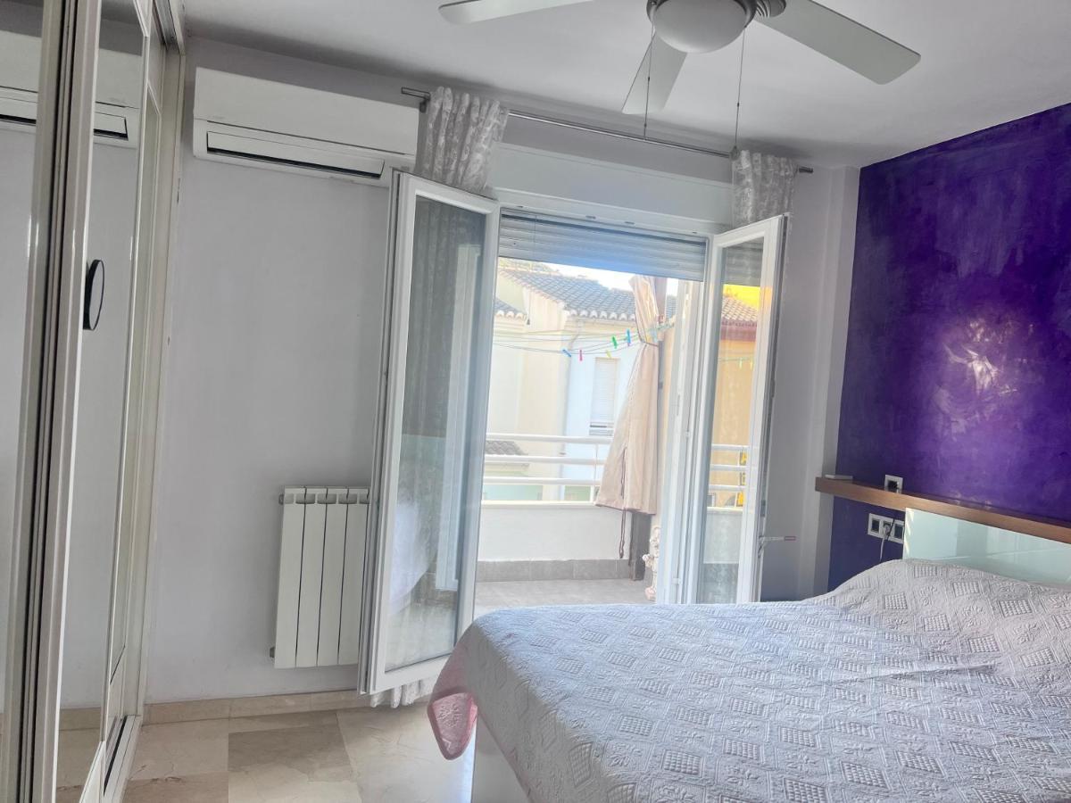 Appartement Casa Ideal Familias Y Grupos Con Balcones Exterior Soleada Patios Cerca Alhambra, Sierra Nevada, Rio Genil, Lancha Del Genil, Parque Llano Y Reloj Del Sol Con Barbacoas, Campo De Futbol, Circuito Gimnasia à Grenade Extérieur photo
