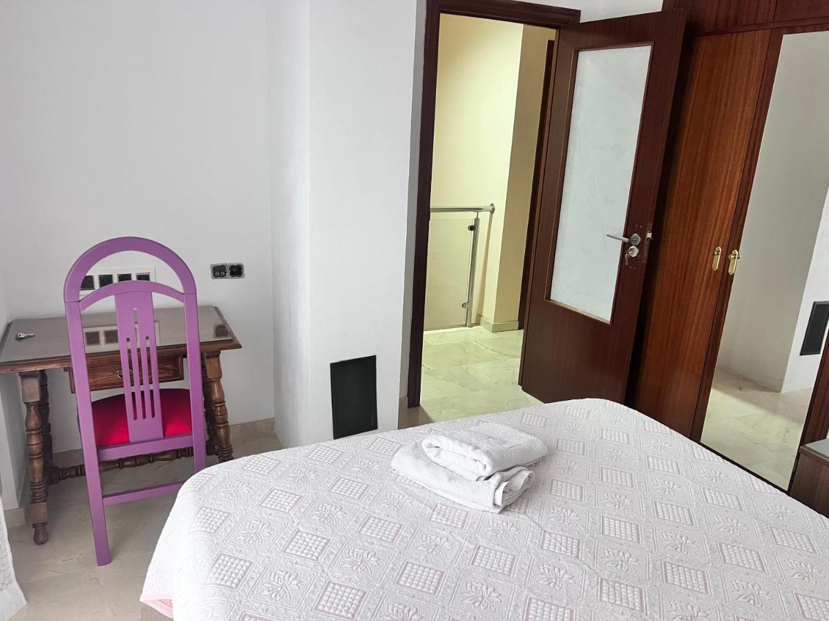 Appartement Casa Ideal Familias Y Grupos Con Balcones Exterior Soleada Patios Cerca Alhambra, Sierra Nevada, Rio Genil, Lancha Del Genil, Parque Llano Y Reloj Del Sol Con Barbacoas, Campo De Futbol, Circuito Gimnasia à Grenade Extérieur photo