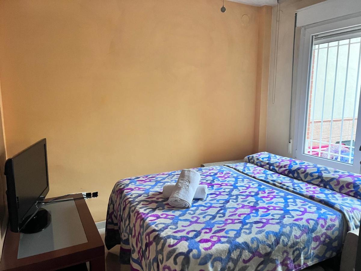 Appartement Casa Ideal Familias Y Grupos Con Balcones Exterior Soleada Patios Cerca Alhambra, Sierra Nevada, Rio Genil, Lancha Del Genil, Parque Llano Y Reloj Del Sol Con Barbacoas, Campo De Futbol, Circuito Gimnasia à Grenade Extérieur photo
